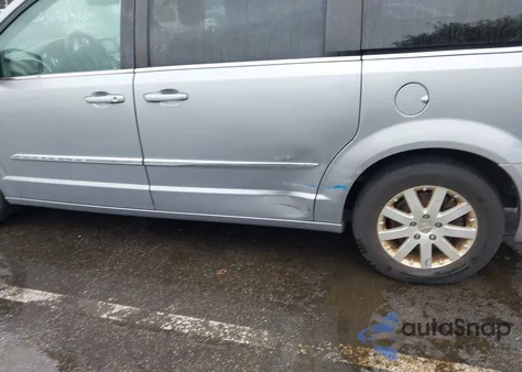 2014 Chrysler Town & Country Touring z USA, uszkodzony, nr VIN 2C4RC1BG6ER314618